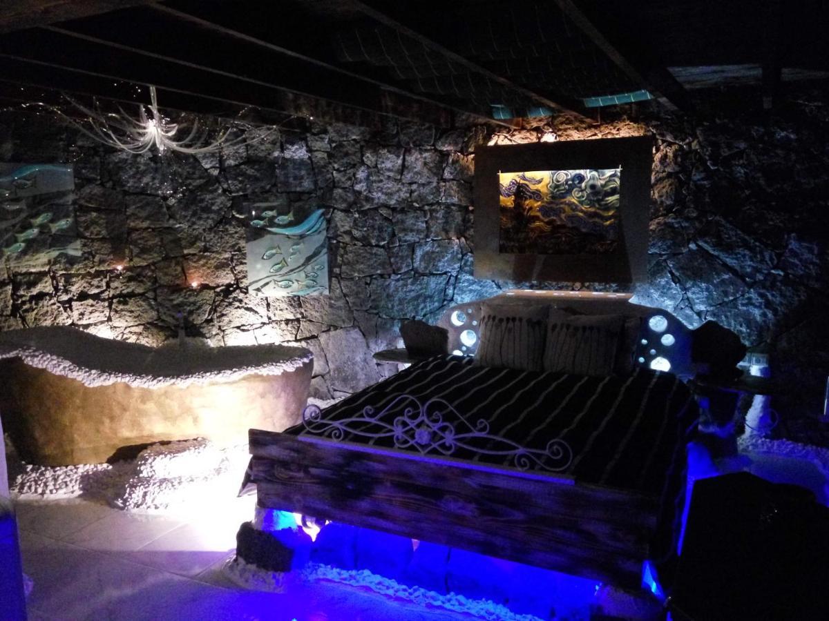 Aloelux Villa ! - Private Villa With Jacuzzi, Cinema ,Massage ,Wonderful View, Art Desing Villa Conil Exterior foto